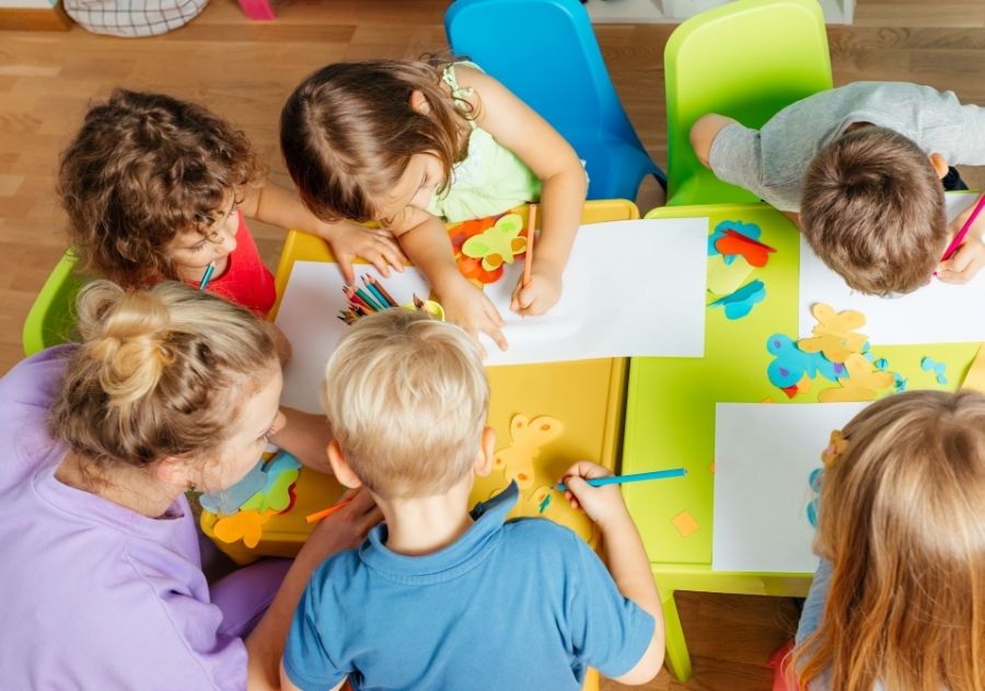 Mi Primera Enseñanza / Preparación para la etapa escolar.